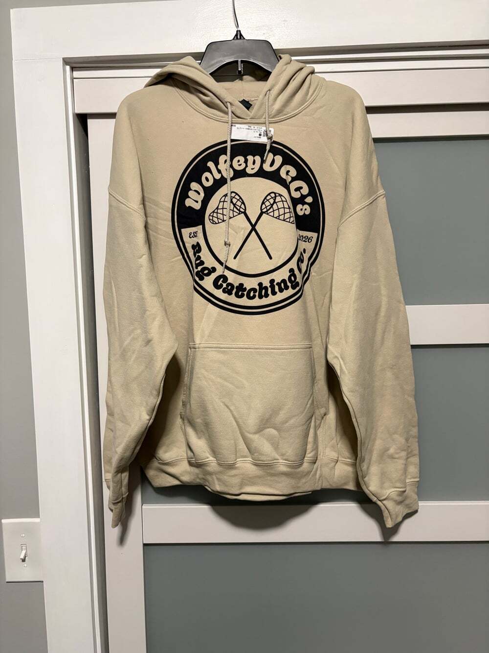 Gildan Men's XL Khaki Hoodie Sweatshirt Wolfey VGC's Bug Catching Co.